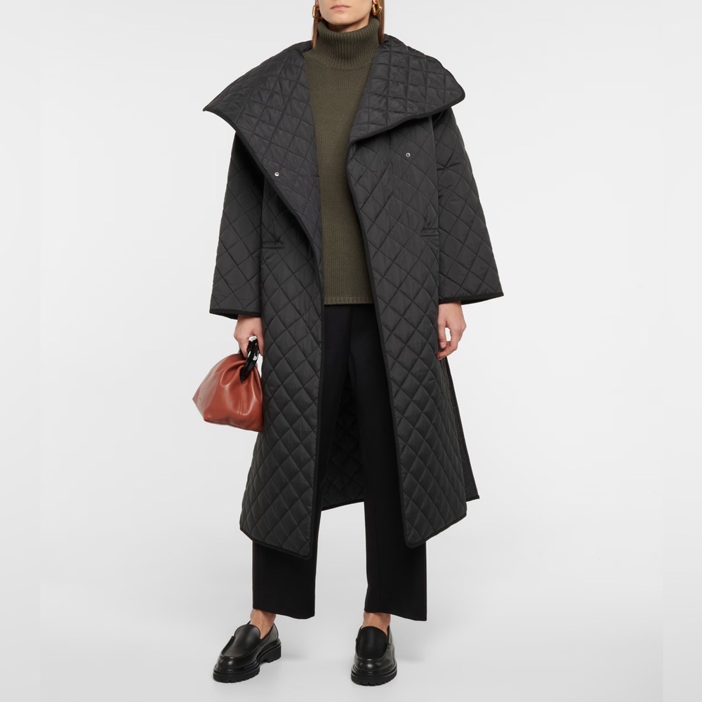 Toteme Signature Quilted Coat